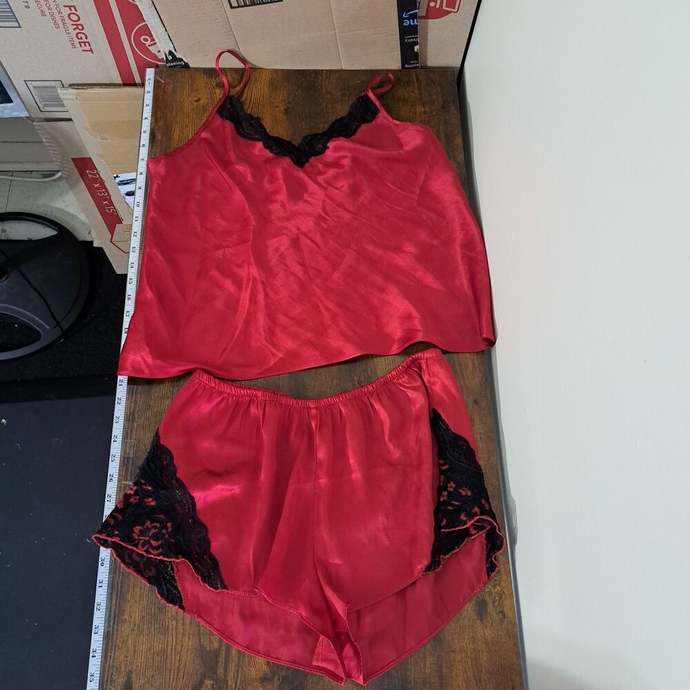 Secret Treasures Red Lace Trim Pajama Set Camisole Shorts M (8-10)